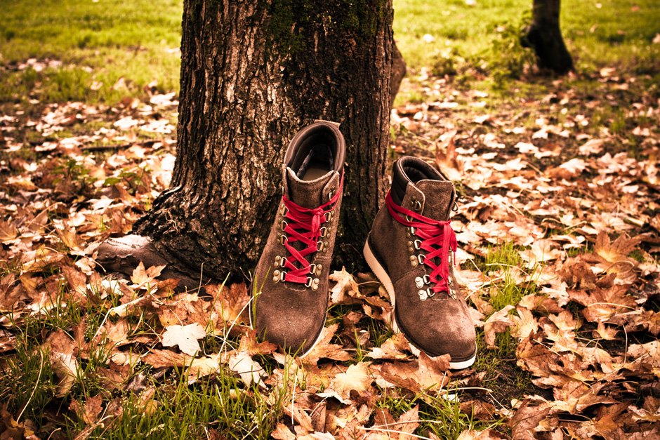 timberlands with red laces